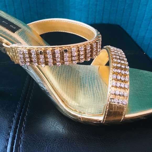 Gold studded heels by Celeste - Picture 4 of 4
